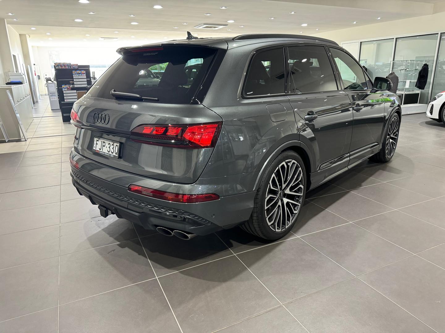 Image about Audi SQ7 SQ7 SUV TFSI 373 kW tiptronic