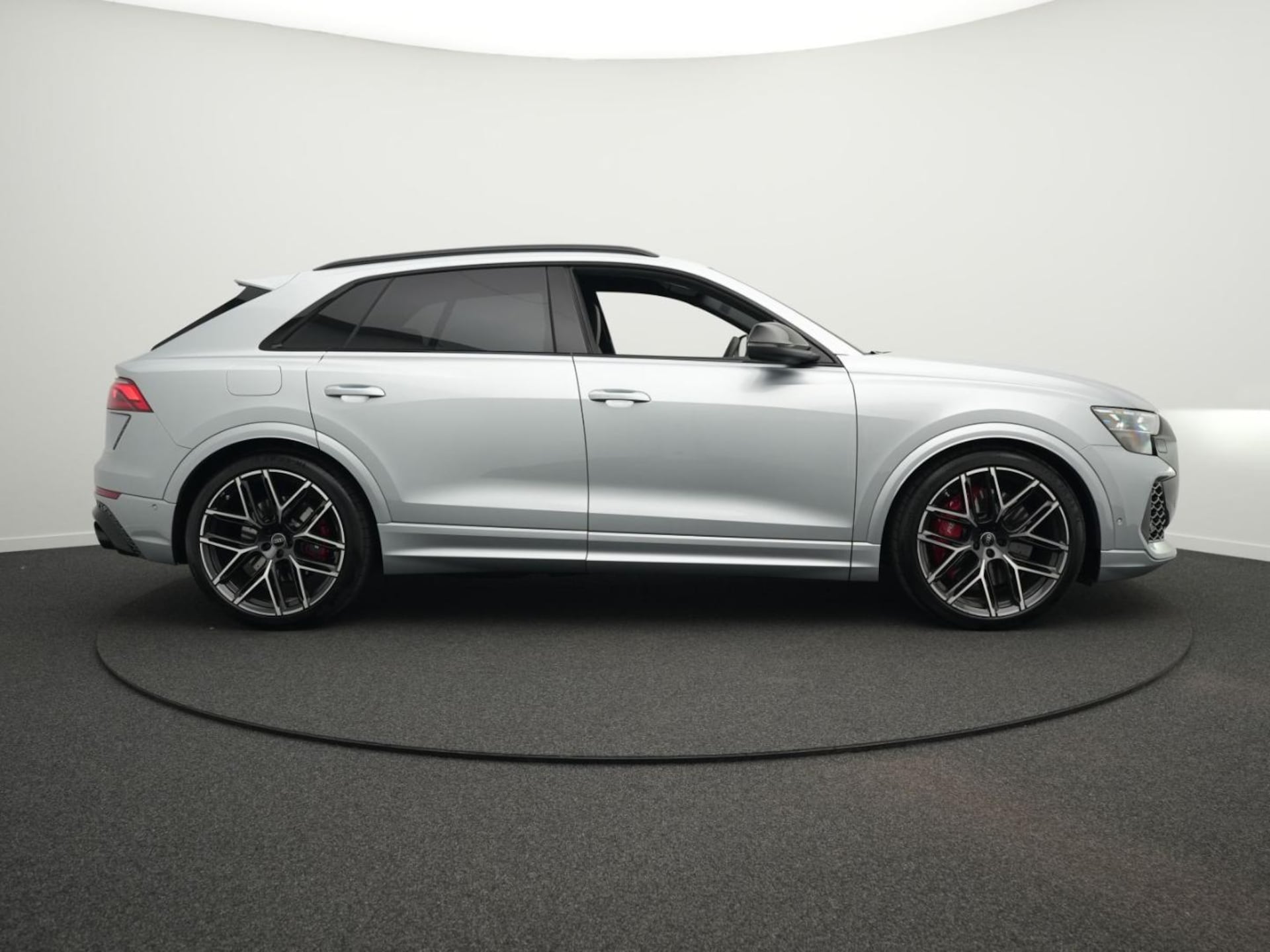Audi RS Q8 SUV