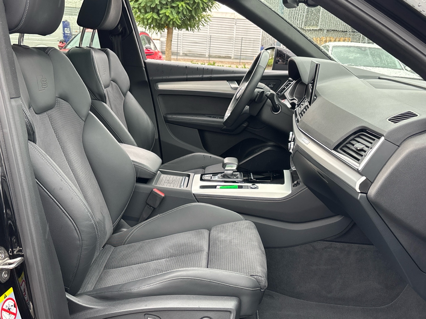 Bild über Audi Q5 Sportback 40 TDI quattro S tronic - für weitere Informationen kontaktieren Sie den Audi Partner
