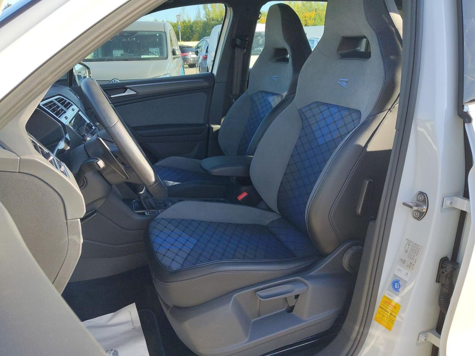 Volkswagen Tiguan – Bild 12