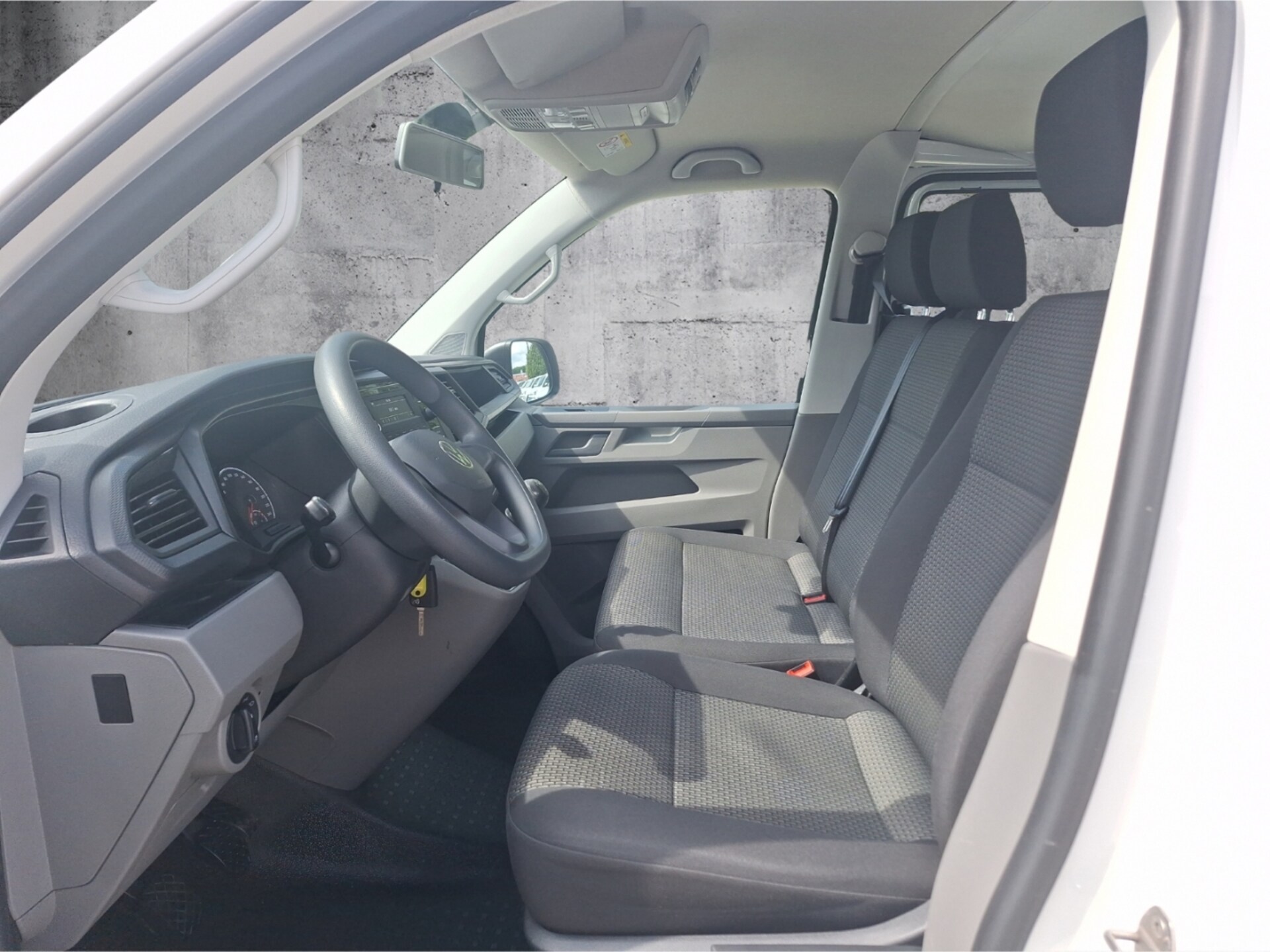 Volkswagen T6.1 Transporter Kombi kurzer Radstand
