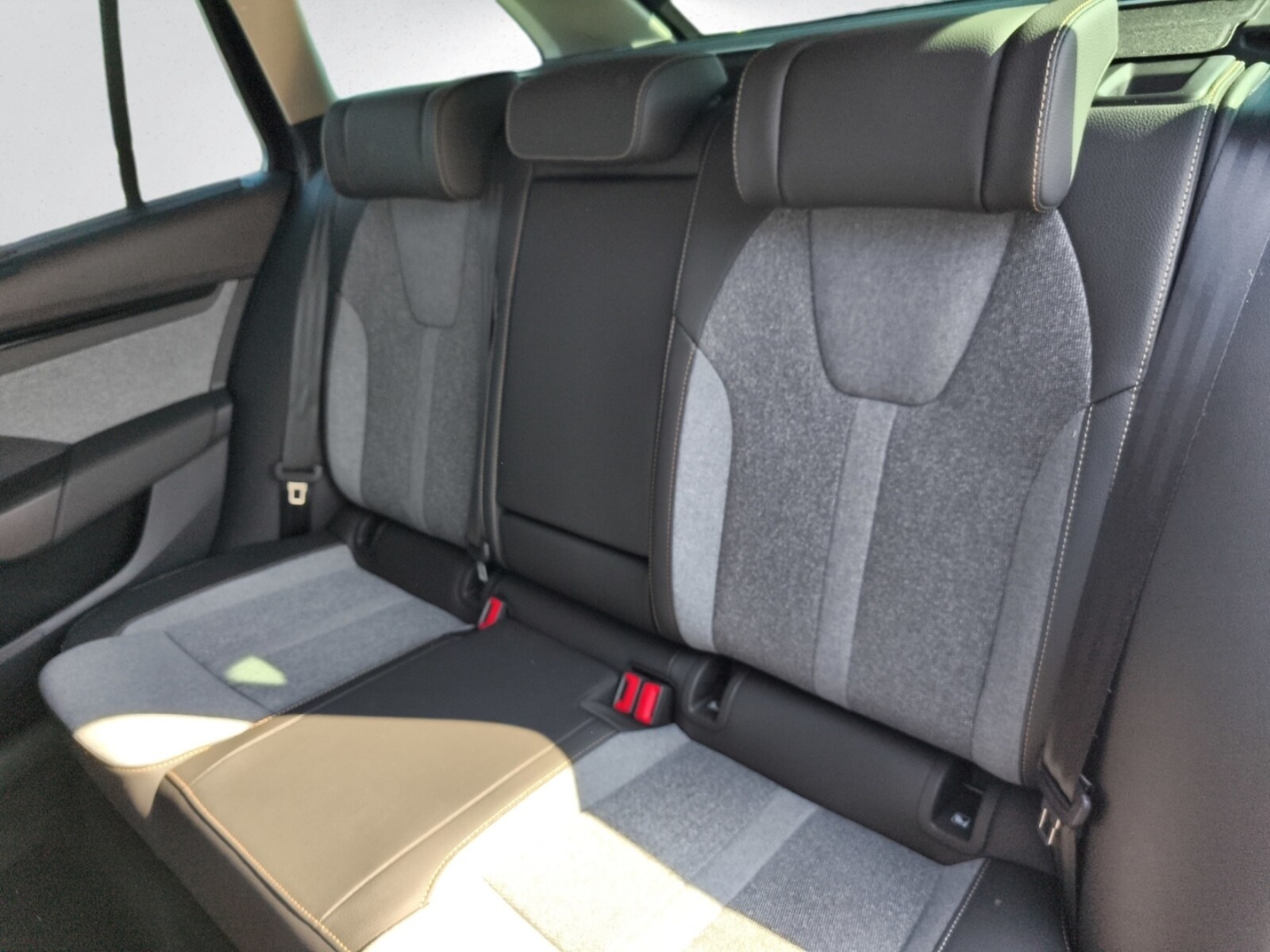 Škoda Octavia Combi – Bild 15