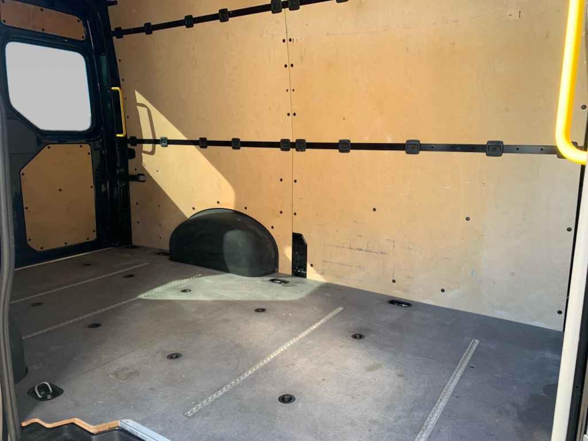 Volkswagen Crafter Kasten mittlerer Radstand