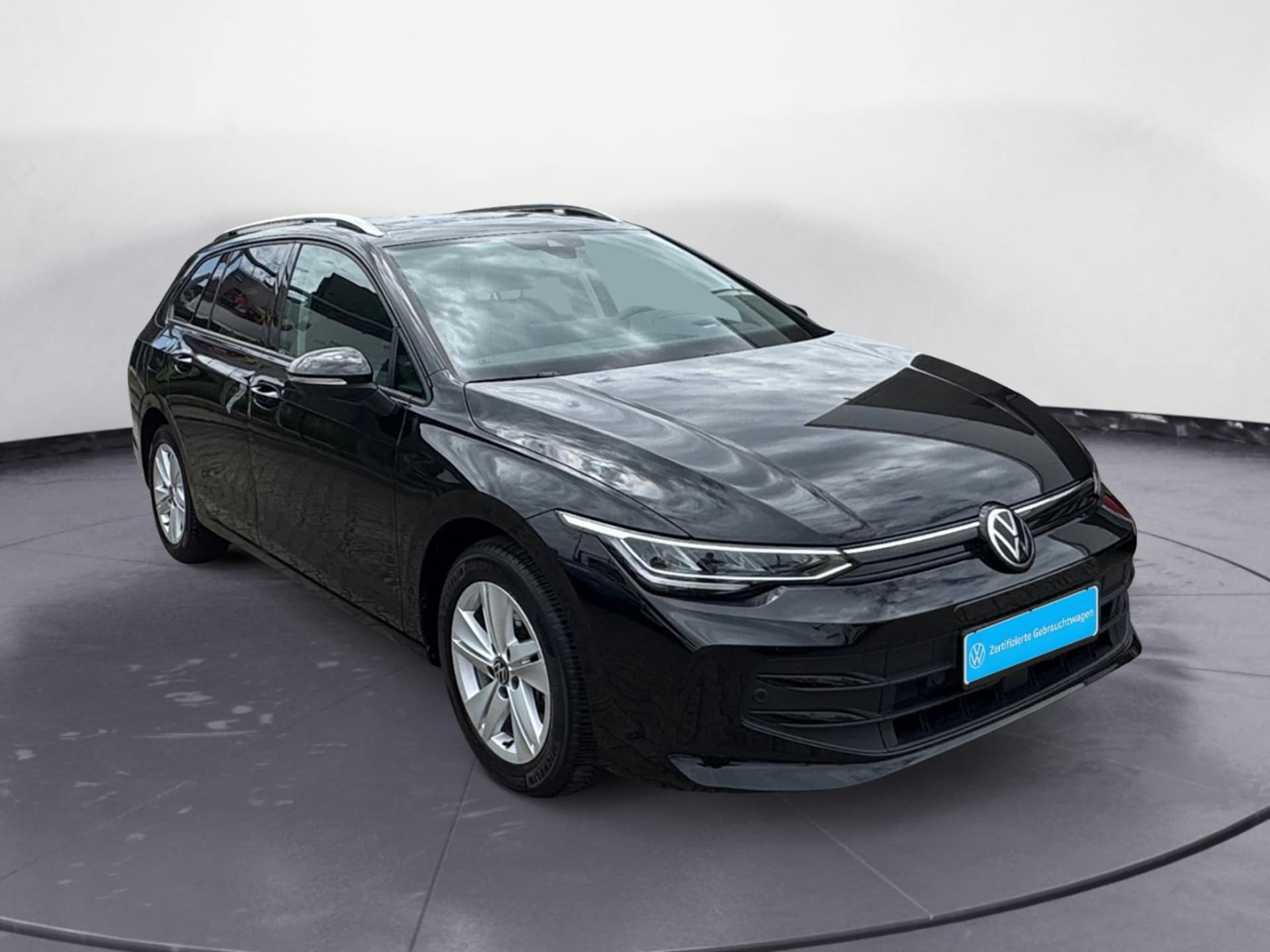 Volkswagen Golf Variant Life
