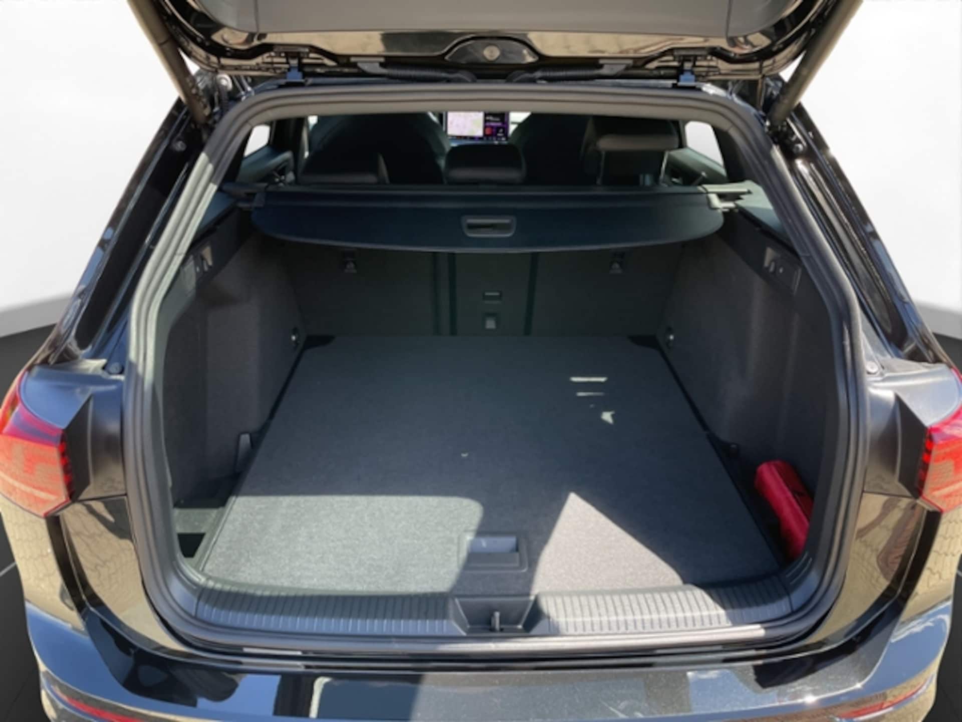 Volkswagen Golf Variant R-Line