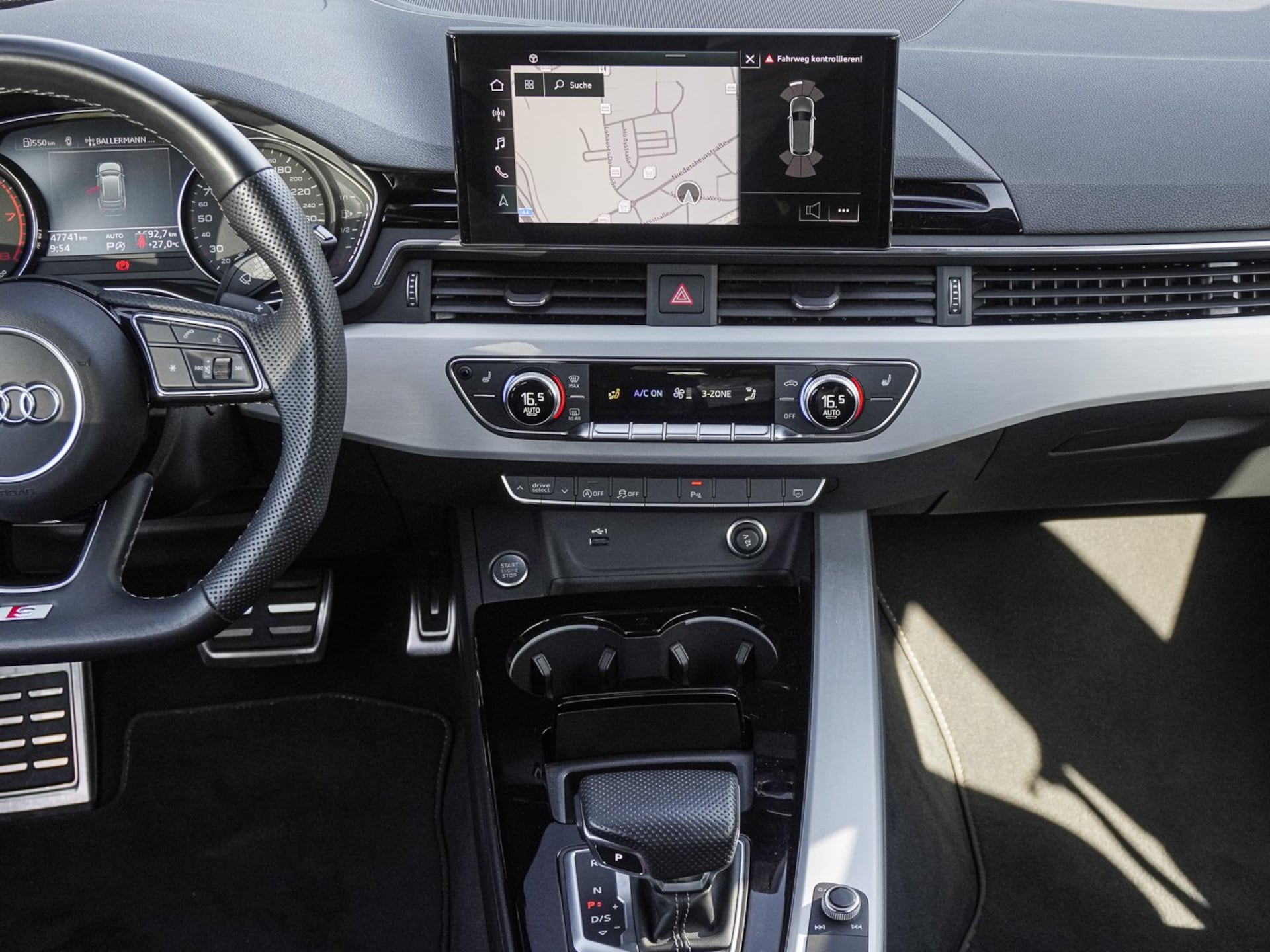 Audi A4 Avant S line