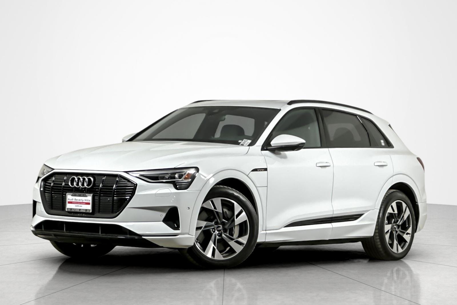 2023 Audi e-tron 95 kWh Premium quattro's photo
