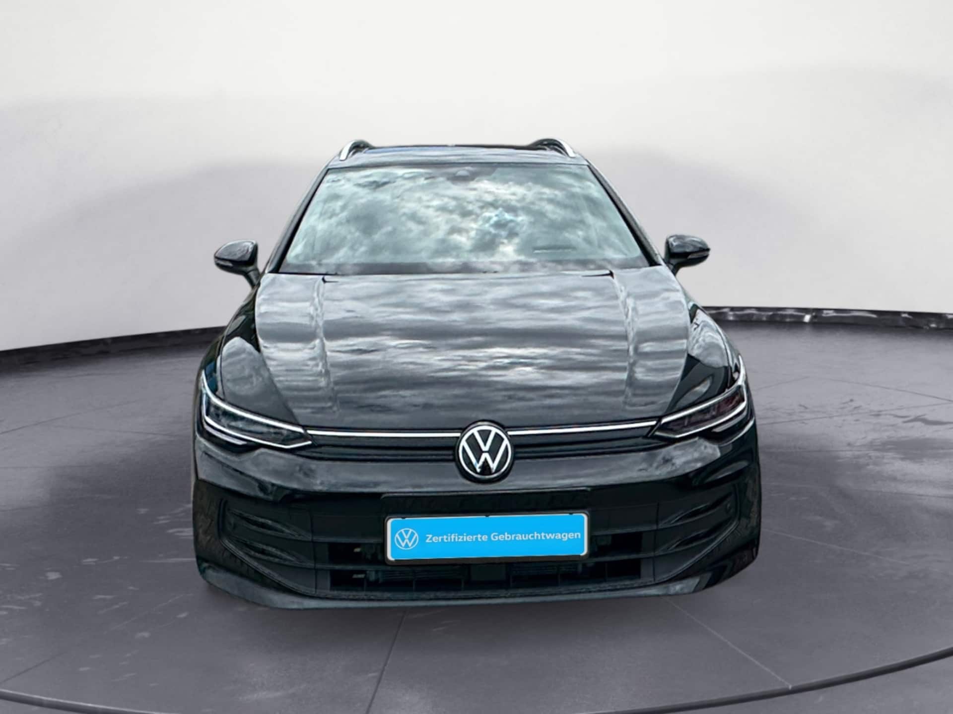 Volkswagen Golf Variant Life