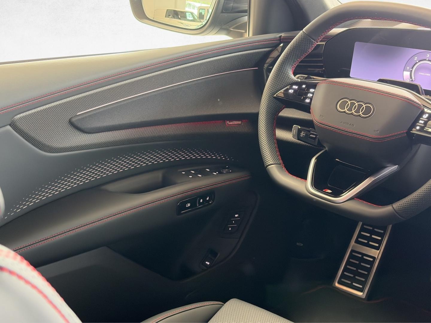 Bild über Audi Q7 SUV TDI quattro 220 kW tiptronic - für weitere Informationen kontaktieren Sie den Audi Partner