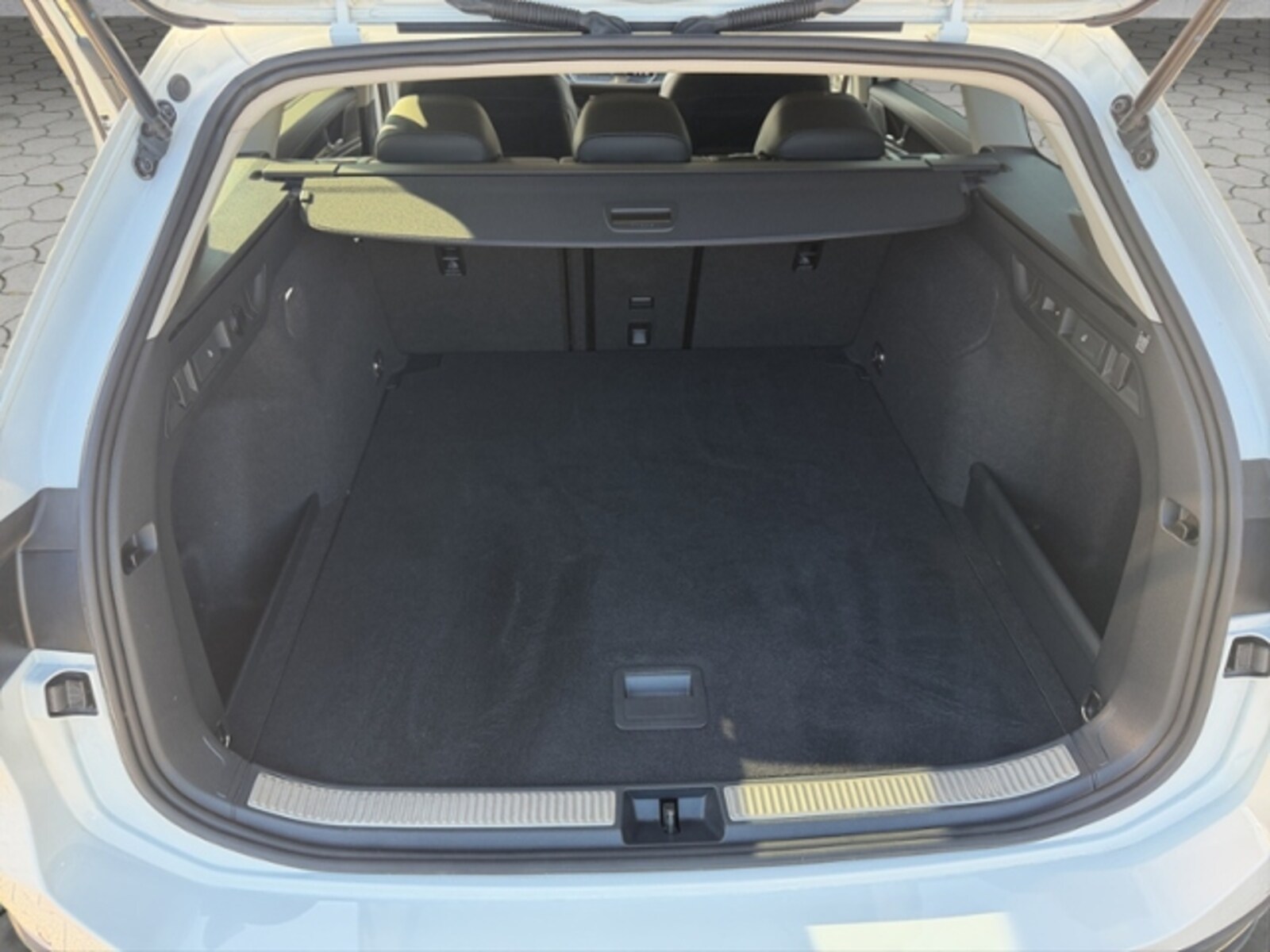 Volkswagen Passat – Bild 13