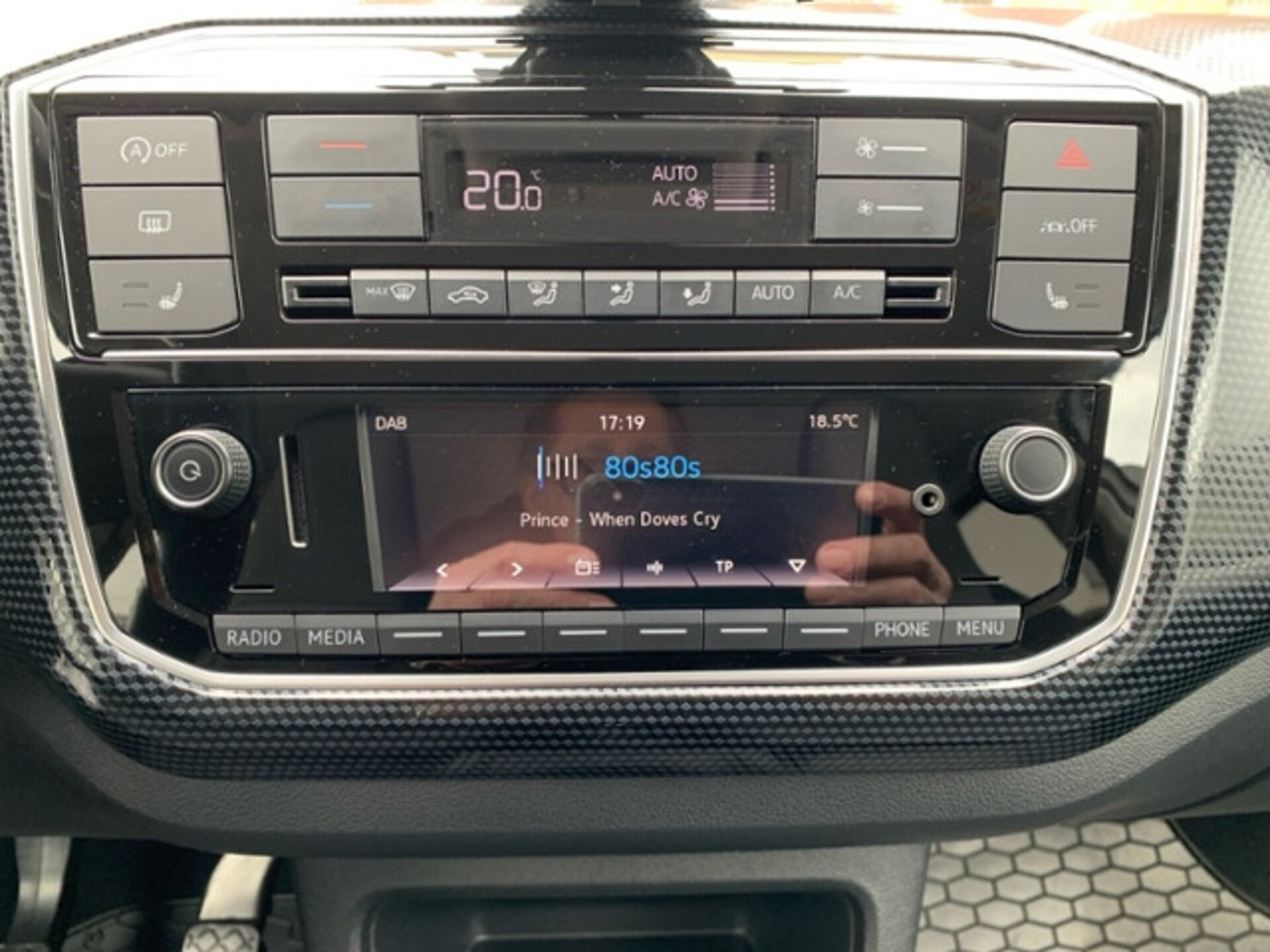 Volkswagen up! R-Line