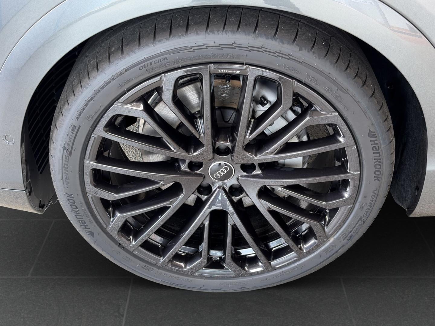 Bild über Audi Q7 SUV TDI quattro 220 kW tiptronic - für weitere Informationen kontaktieren Sie den Audi Partner