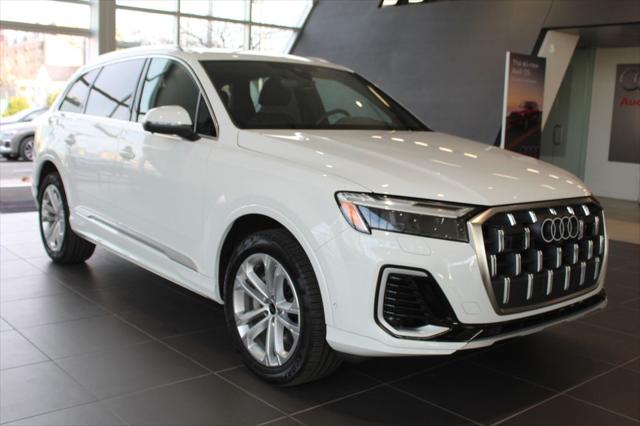 2025 Audi Q7 Premium Plus