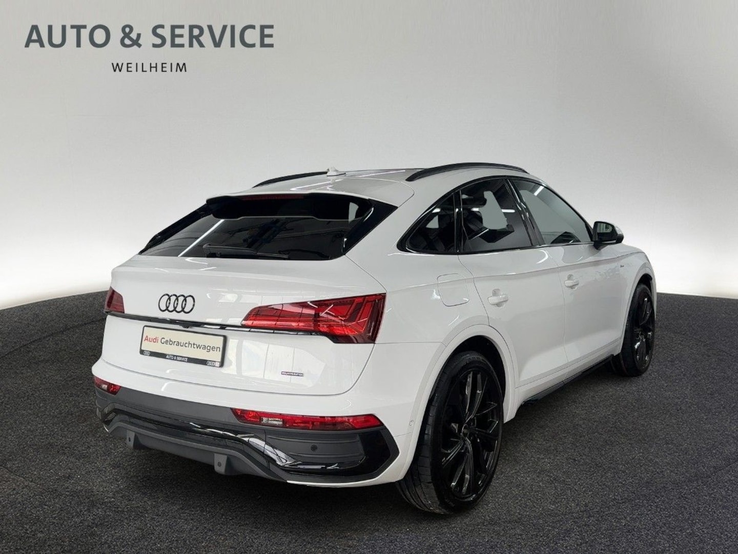 Bild über Audi Q5 Sportback TFSI e S line business 55 TFSI e quattro S tronic - für weitere Informationen kontaktieren Sie den Audi Partner