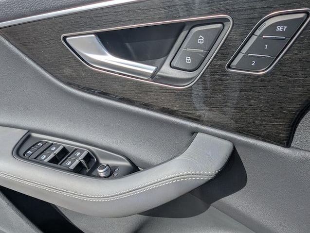 2026 Audi Q7 Premium Plus - Photo 15