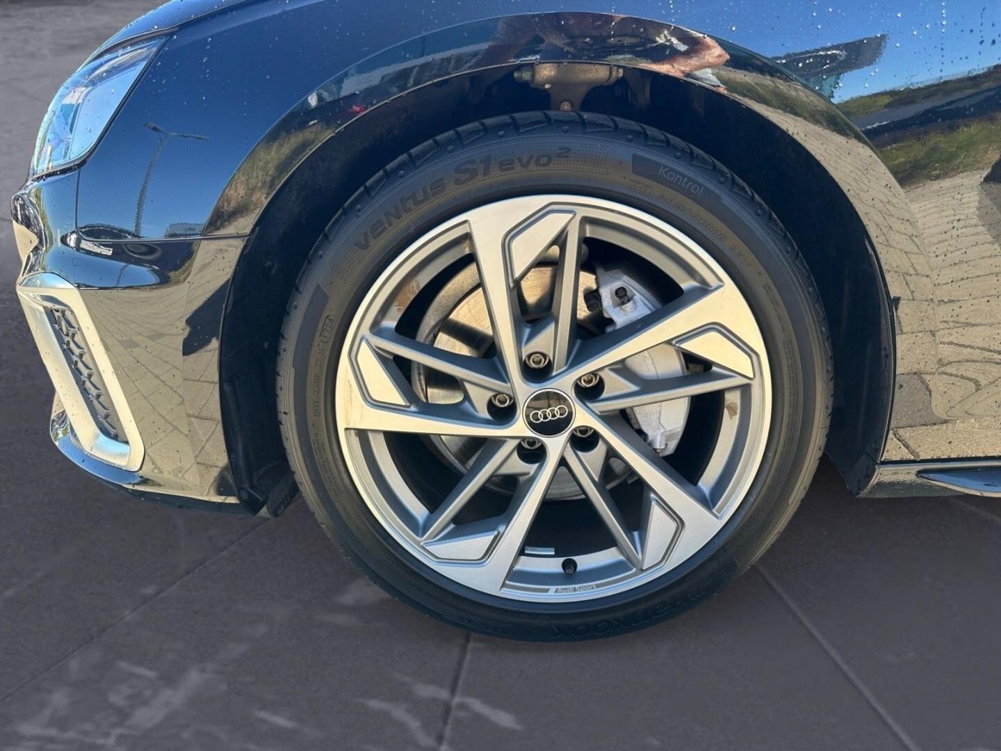 Bild über Audi A4 Avant S line 40 TFSI S tronic - für weitere Informationen kontaktieren Sie den Audi Partner