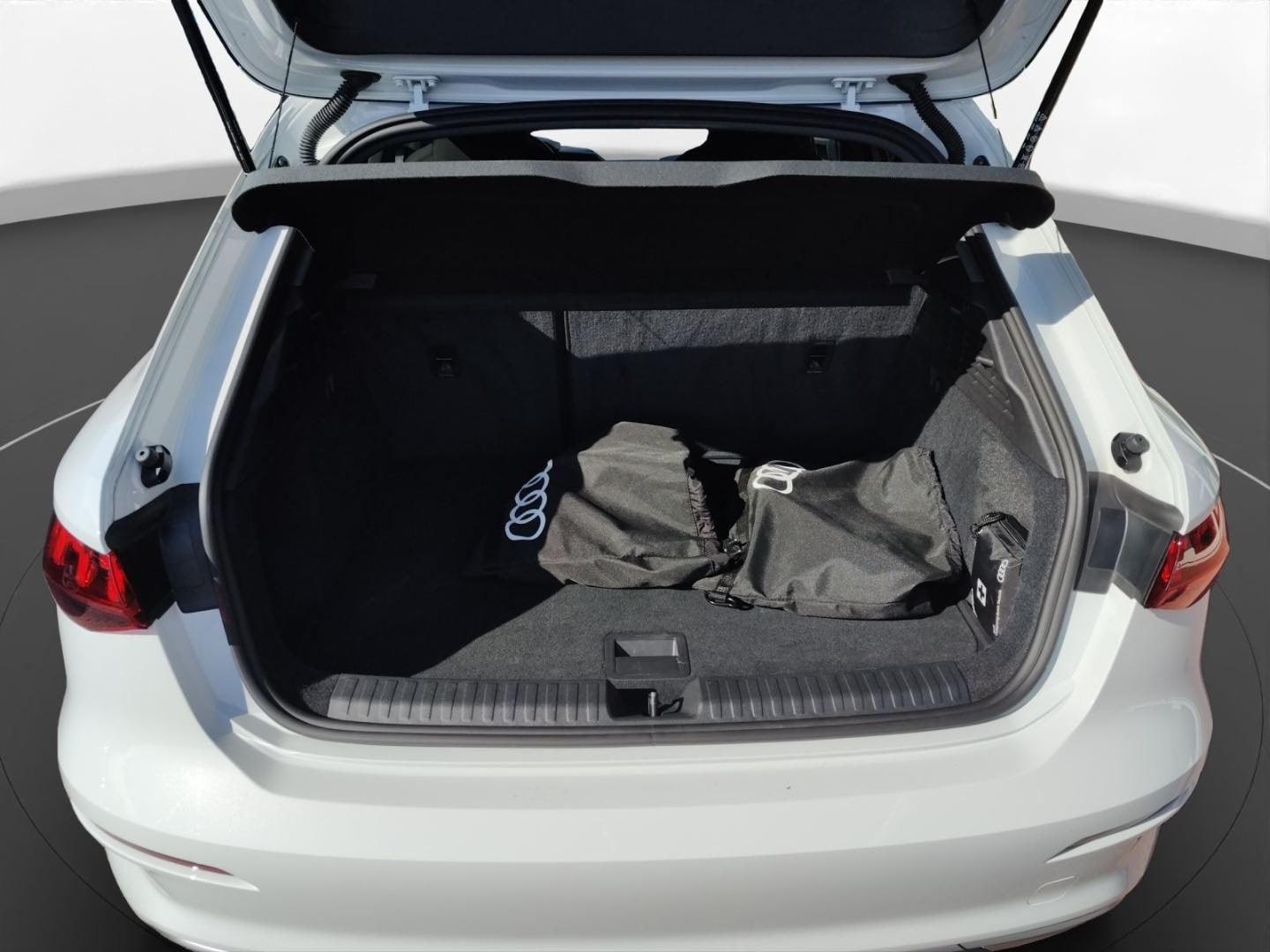 Bild über Audi A3 Sportback TFSI e advanced 40 TFSI e S tronic - für weitere Informationen kontaktieren Sie den Audi Partner