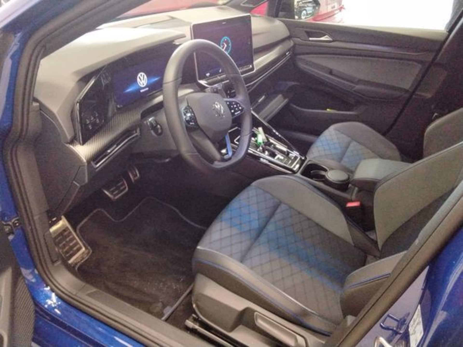 Volkswagen Golf Variant R