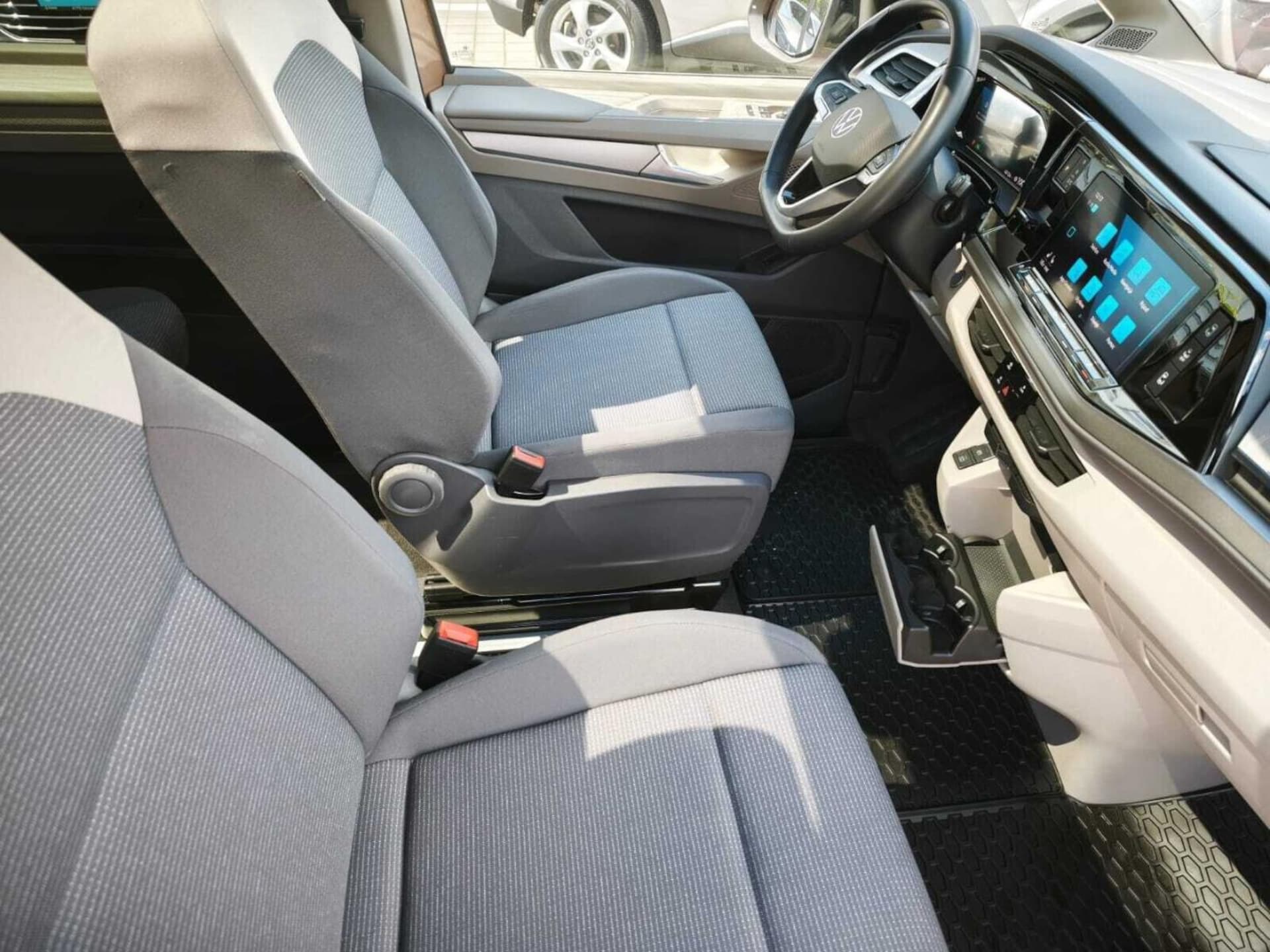 Volkswagen Multivan Model bazowy