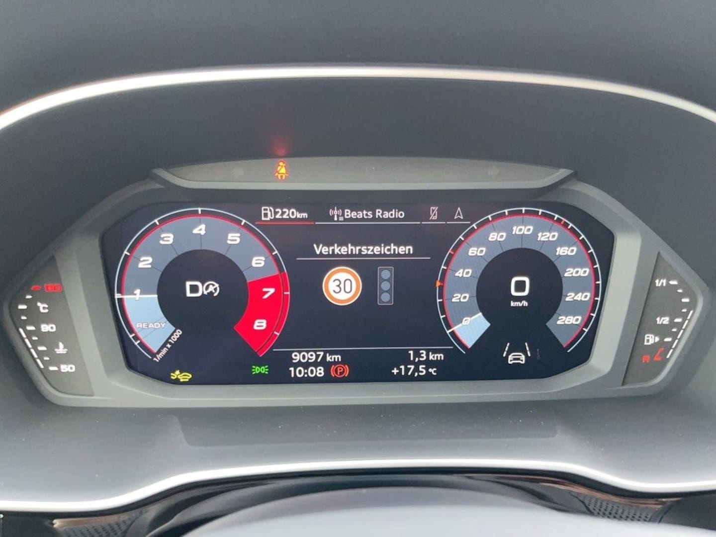 Bild über Audi Q3 TFSI quattro 180 kW S tronic - für weitere Informationen kontaktieren Sie den Audi Partner