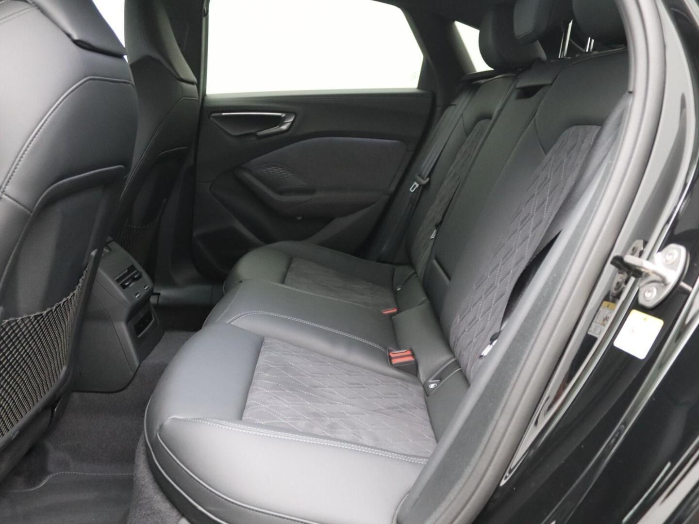Bild über Audi A5 Limousine TFSI quattro S tronic - für weitere Informationen kontaktieren Sie den Audi Partner