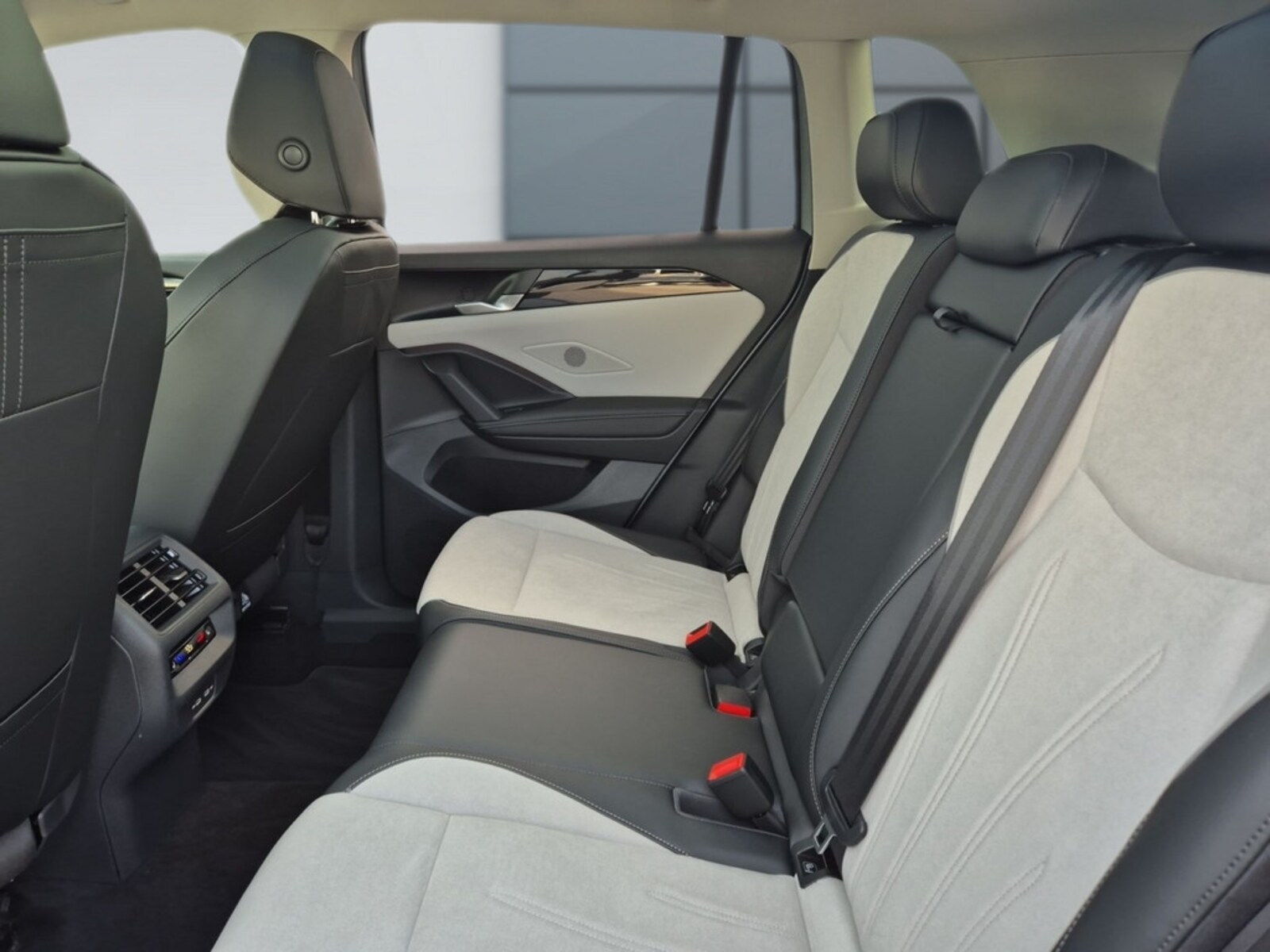 Volkswagen Tiguan – Bild 9