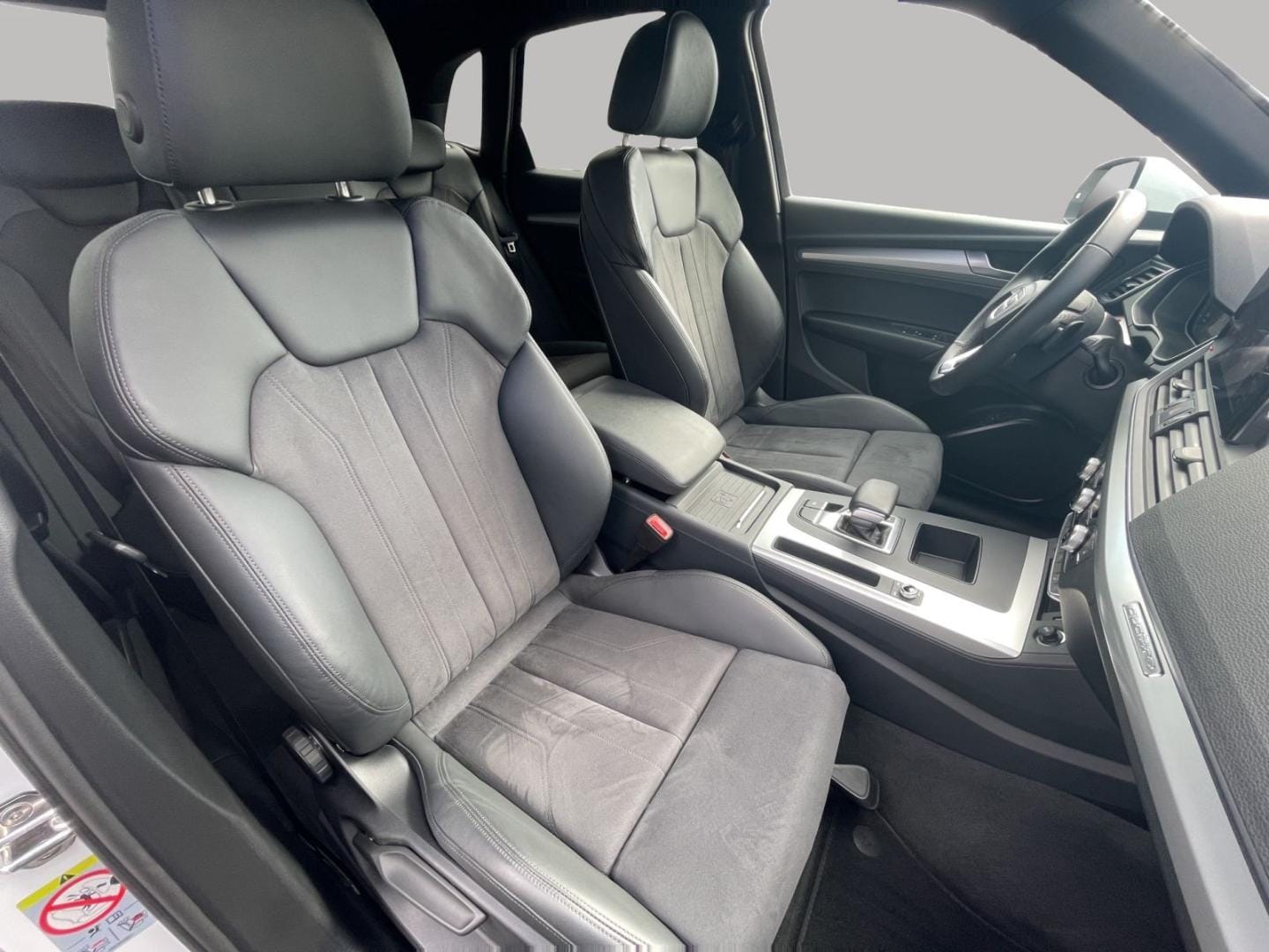 Bild über Audi Q5 40 TDI quattro S tronic - für weitere Informationen kontaktieren Sie den Audi Partner