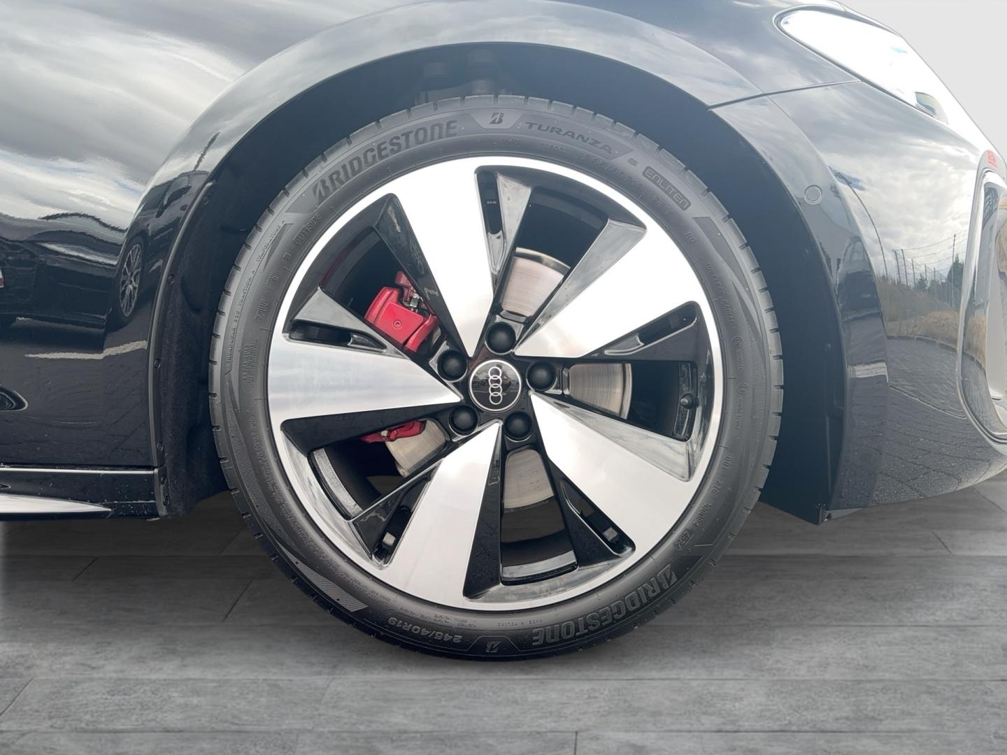 Bild über Audi A5 Avant TFSI 150 kW S tronic - für weitere Informationen kontaktieren Sie den Audi Partner