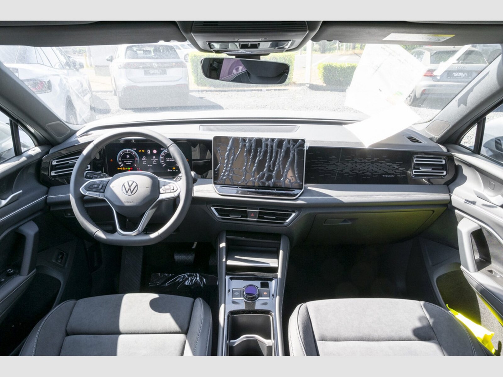 Volkswagen Tiguan – Bild 12