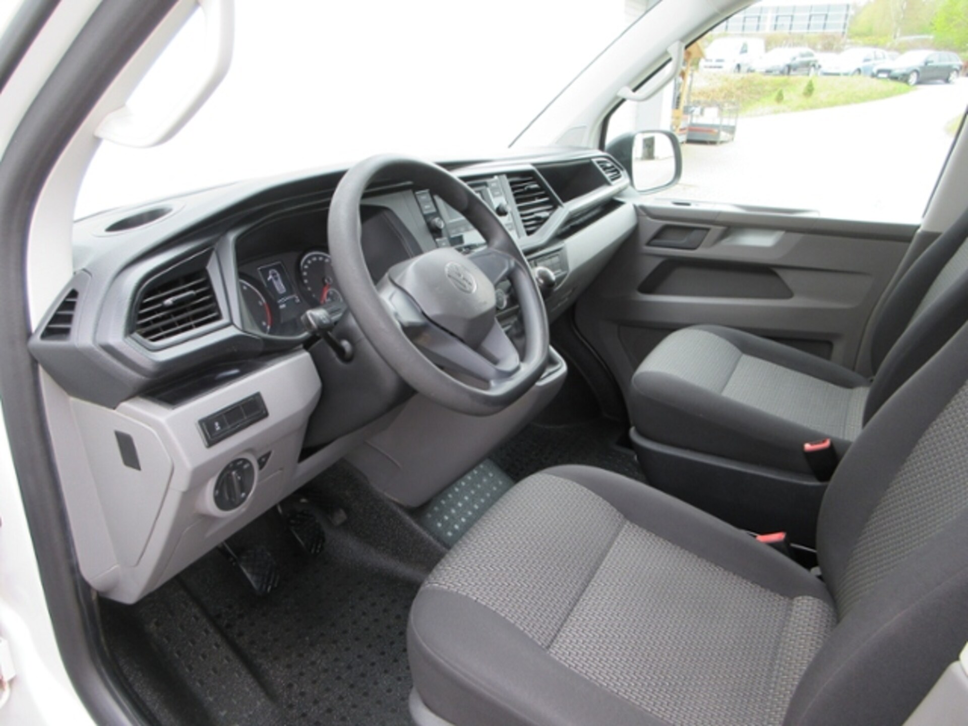 Volkswagen T6.1 Transporter Kasten kurzer Radstand