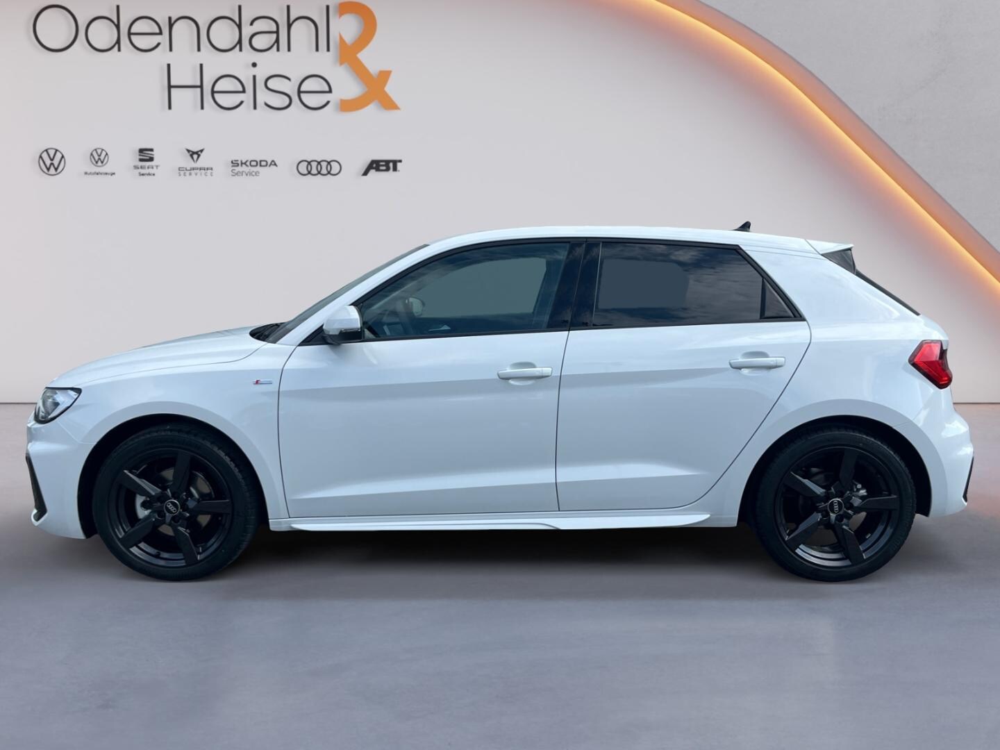 Bild über Audi A1 Sportback S line 30 TFSI S tronic - für weitere Informationen kontaktieren Sie den Audi Partner