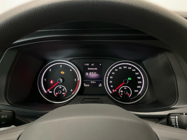 Volkswagen T6.1 Caravelle larger