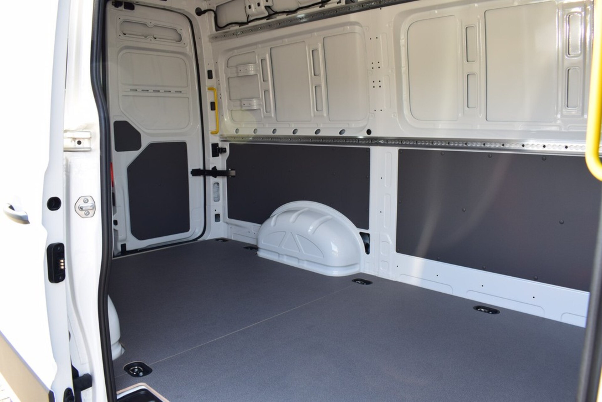 Volkswagen Crafter Kasten mittlerer Radstand