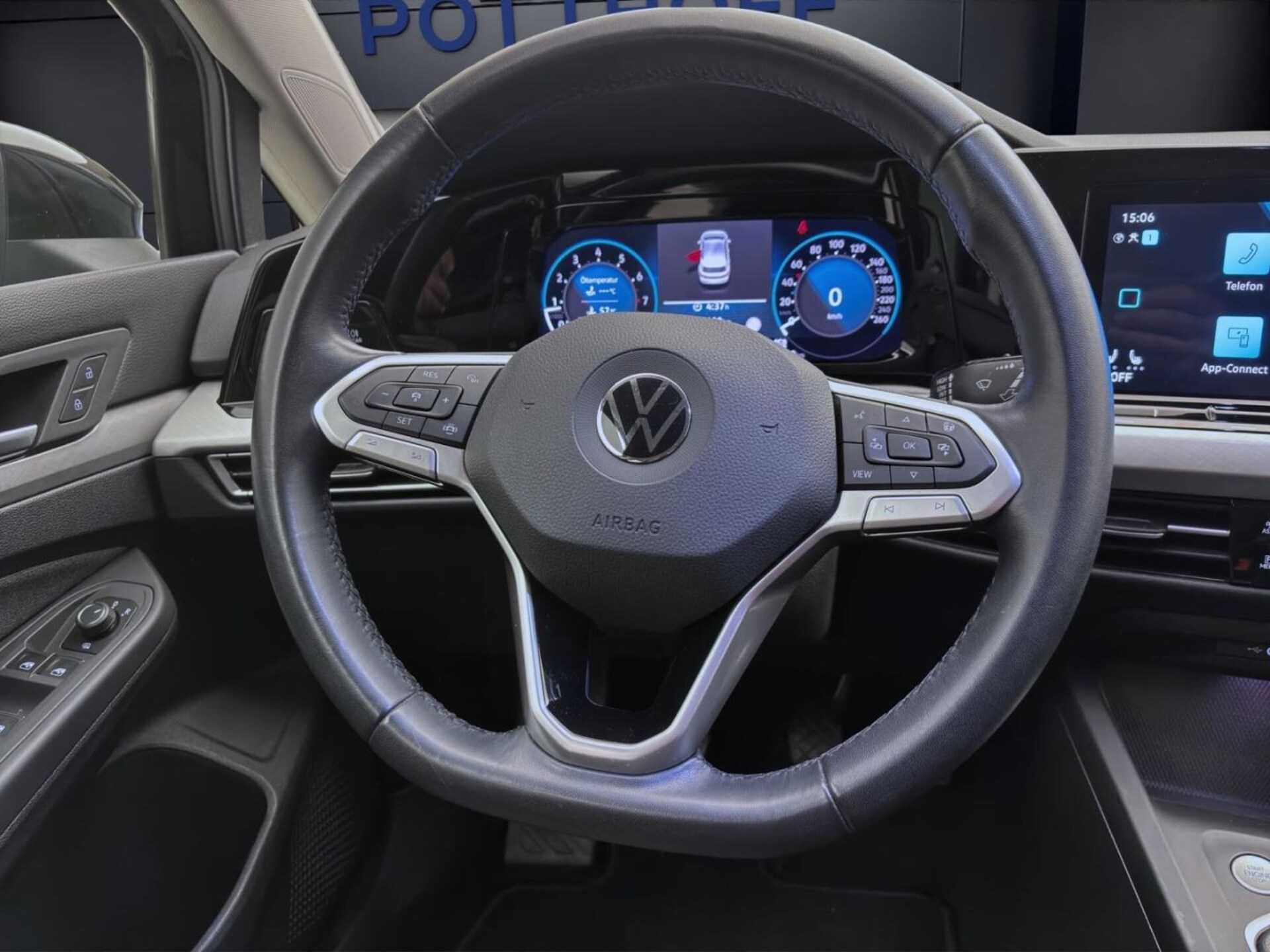 Volkswagen Golf Life