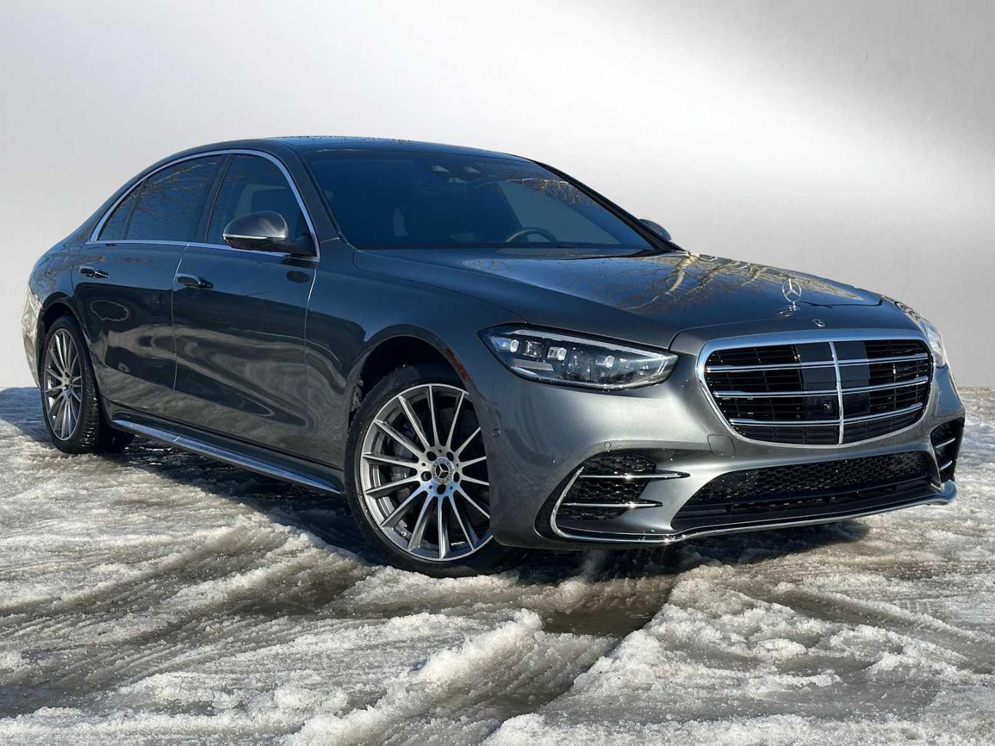2025 Mercedes-Benz S-Class S 580 4MATIC's photo