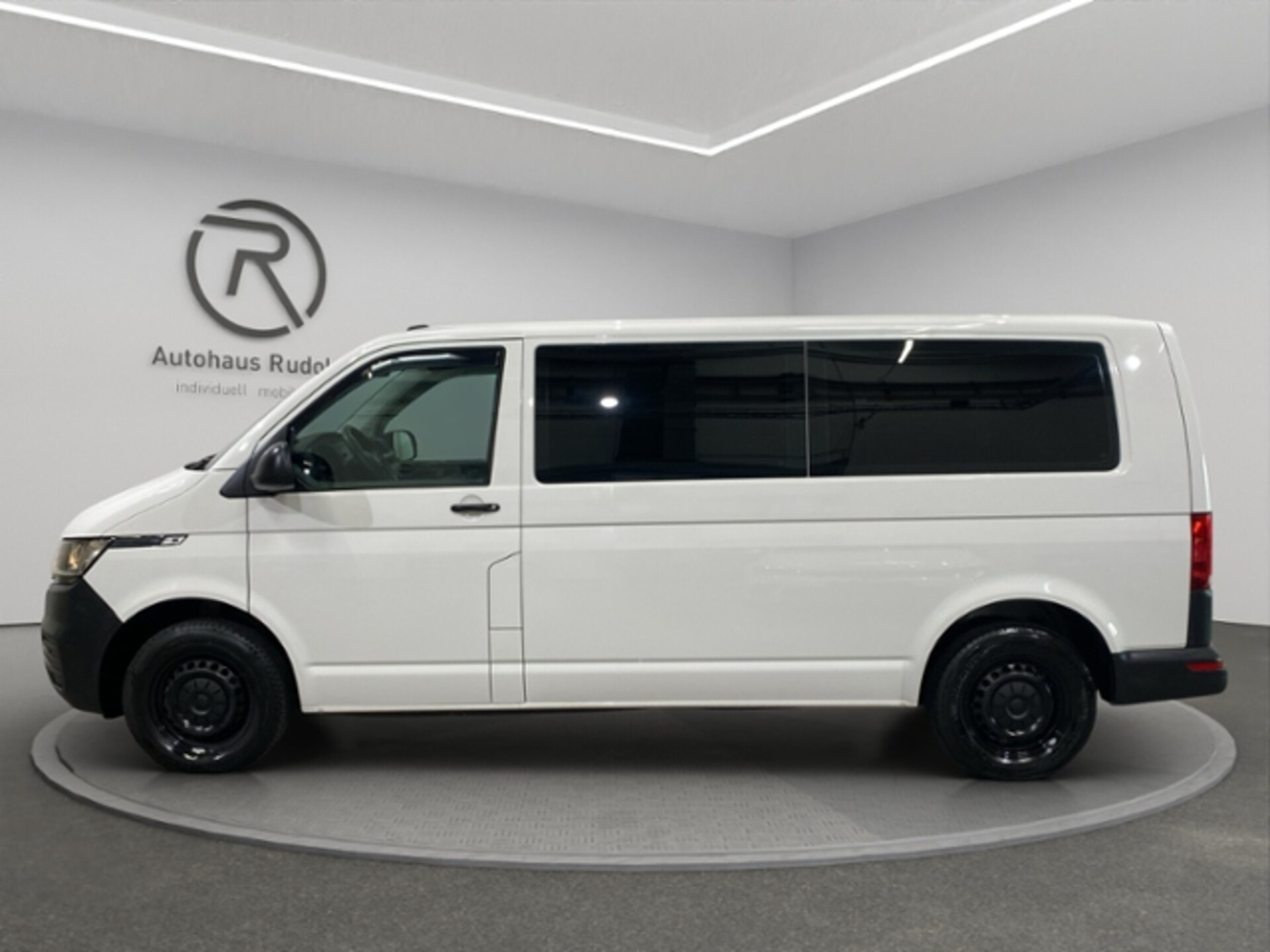 Volkswagen T6.1 Transporter Kombi langer Radstand