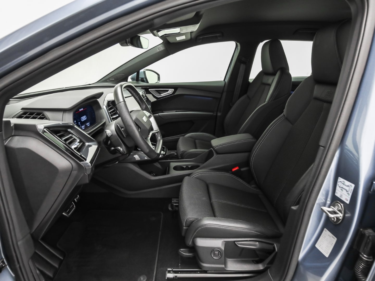 Bild über Audi Q4 e-tron 45 e-tron quattro - für weitere Informationen kontaktieren Sie den Audi Partner
