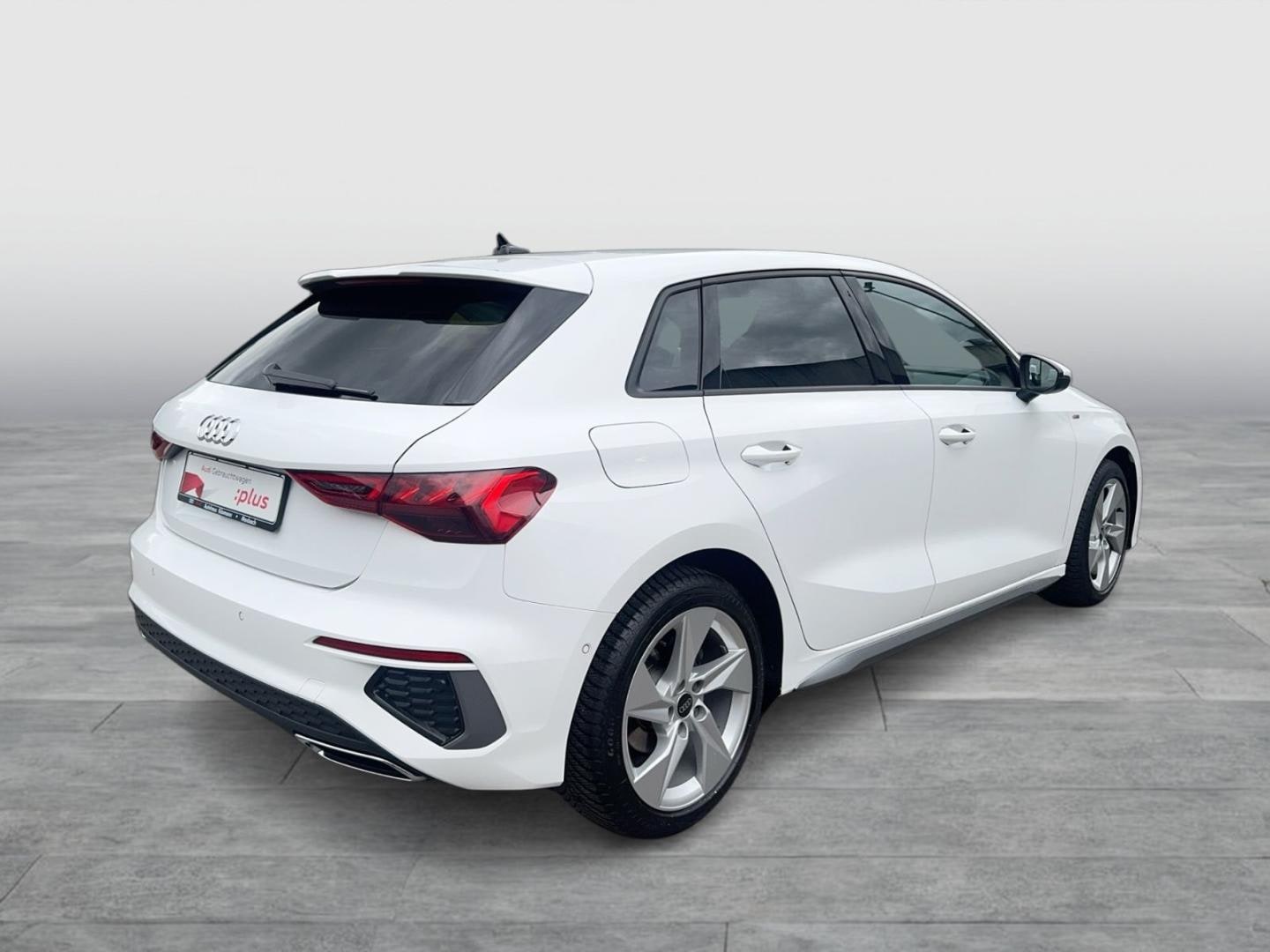Bild über Audi A3 Sportback S line 30 TFSI Schaltgetriebe - für weitere Informationen kontaktieren Sie den Audi Partner