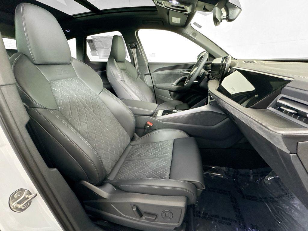 2025 Audi SQ5 Premium Plus - Photo 10