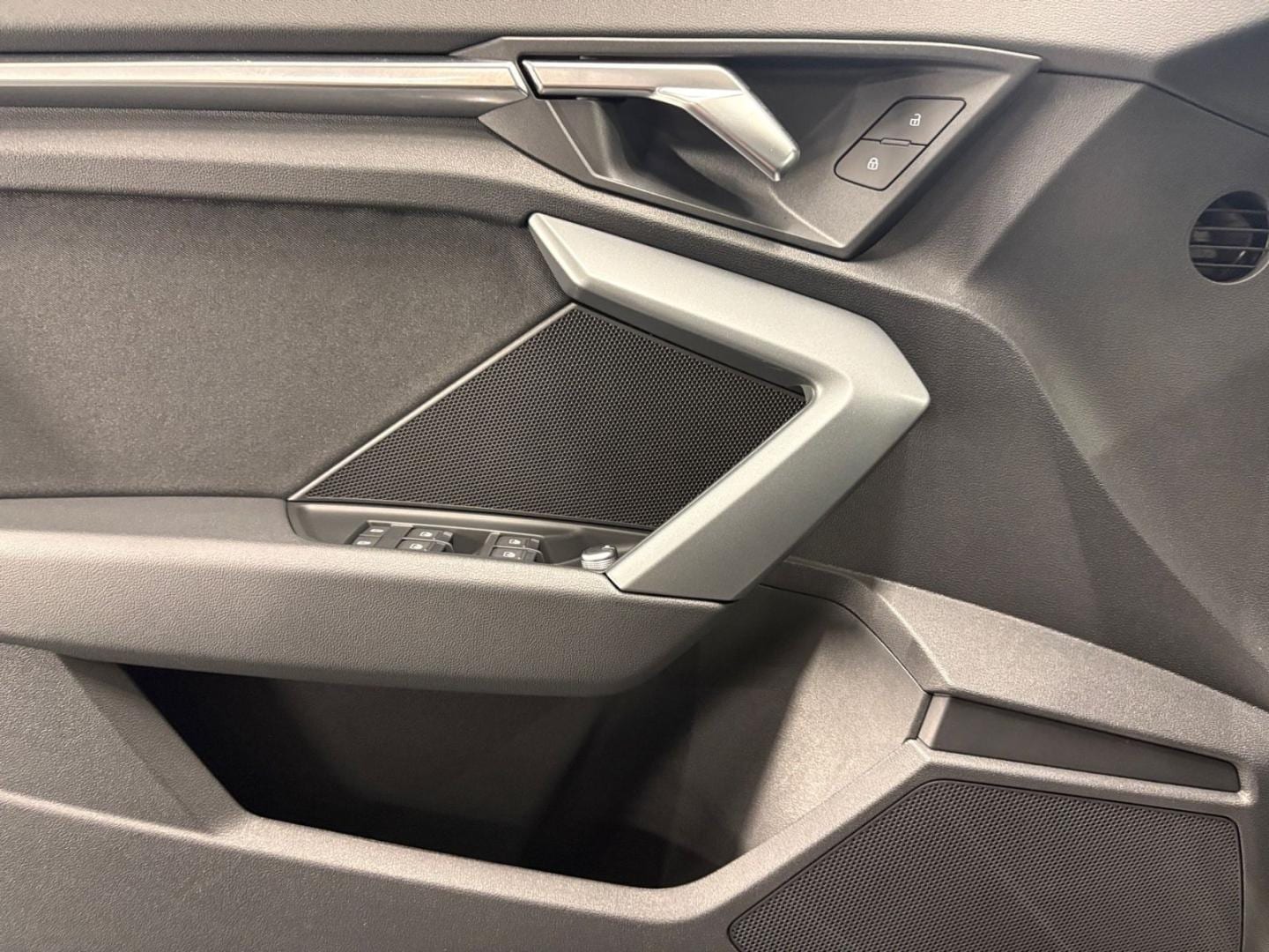 Bild über Audi A3 Sportback TDI S tronic - für weitere Informationen kontaktieren Sie den Audi Partner