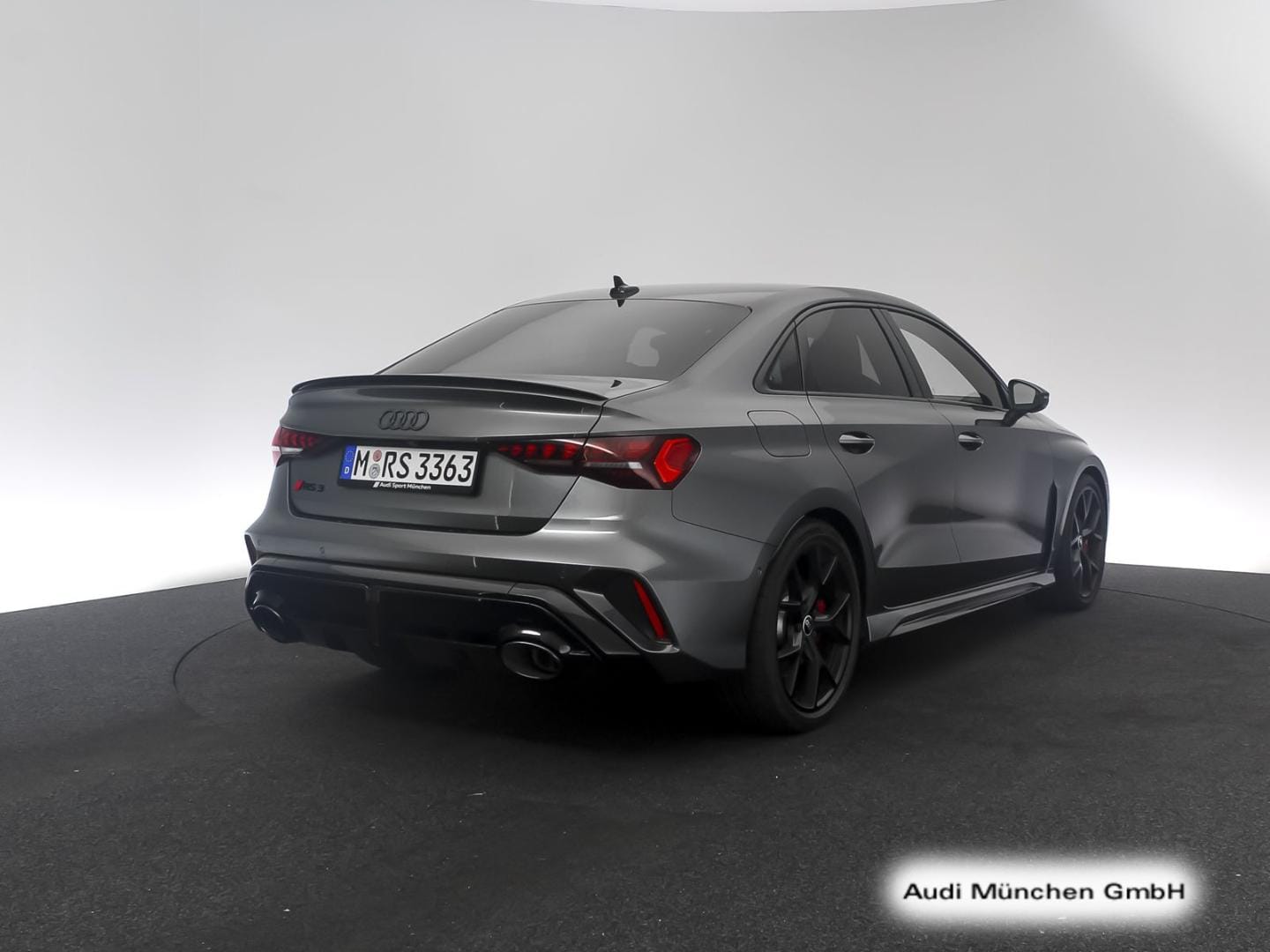 Bild über Audi RS 3 Limousine TFSI quattro 294 kW S tronic - für weitere Informationen kontaktieren Sie den Audi Partner