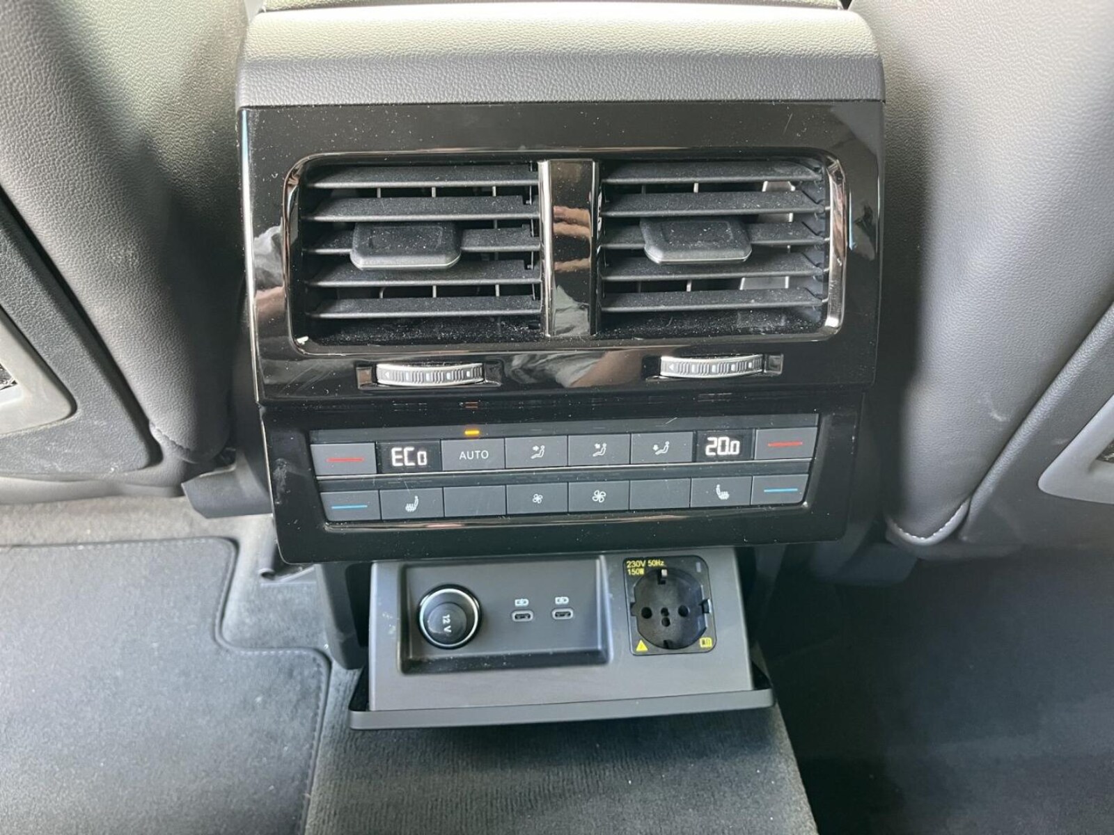 Volkswagen Touareg – Bild 17