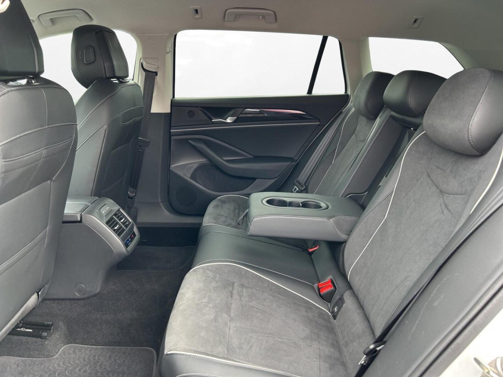 Volkswagen Passat – Bild 11