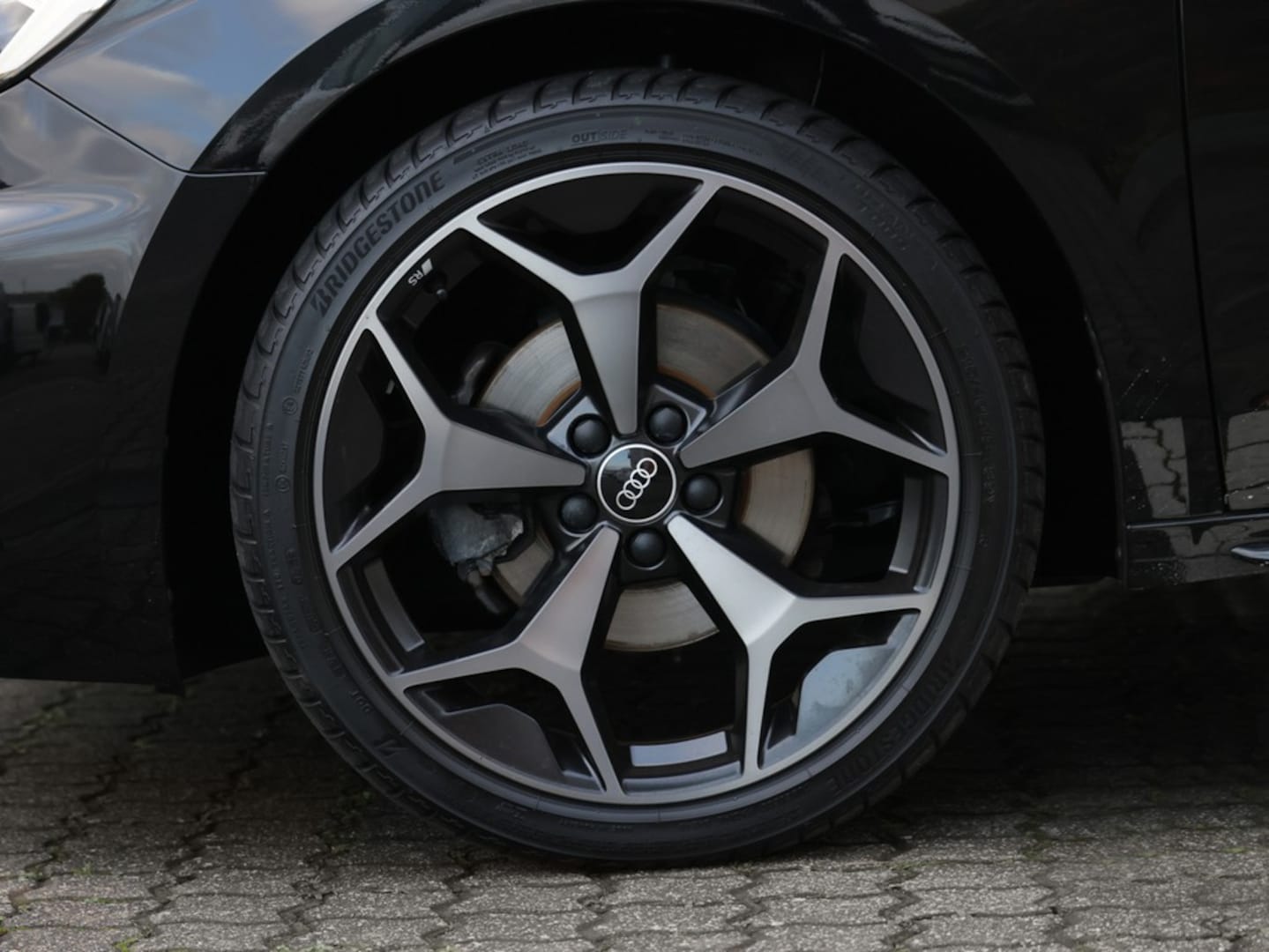 Bild über Audi A1 Sportback S line 35 TFSI S tronic - für weitere Informationen kontaktieren Sie den Audi Partner
