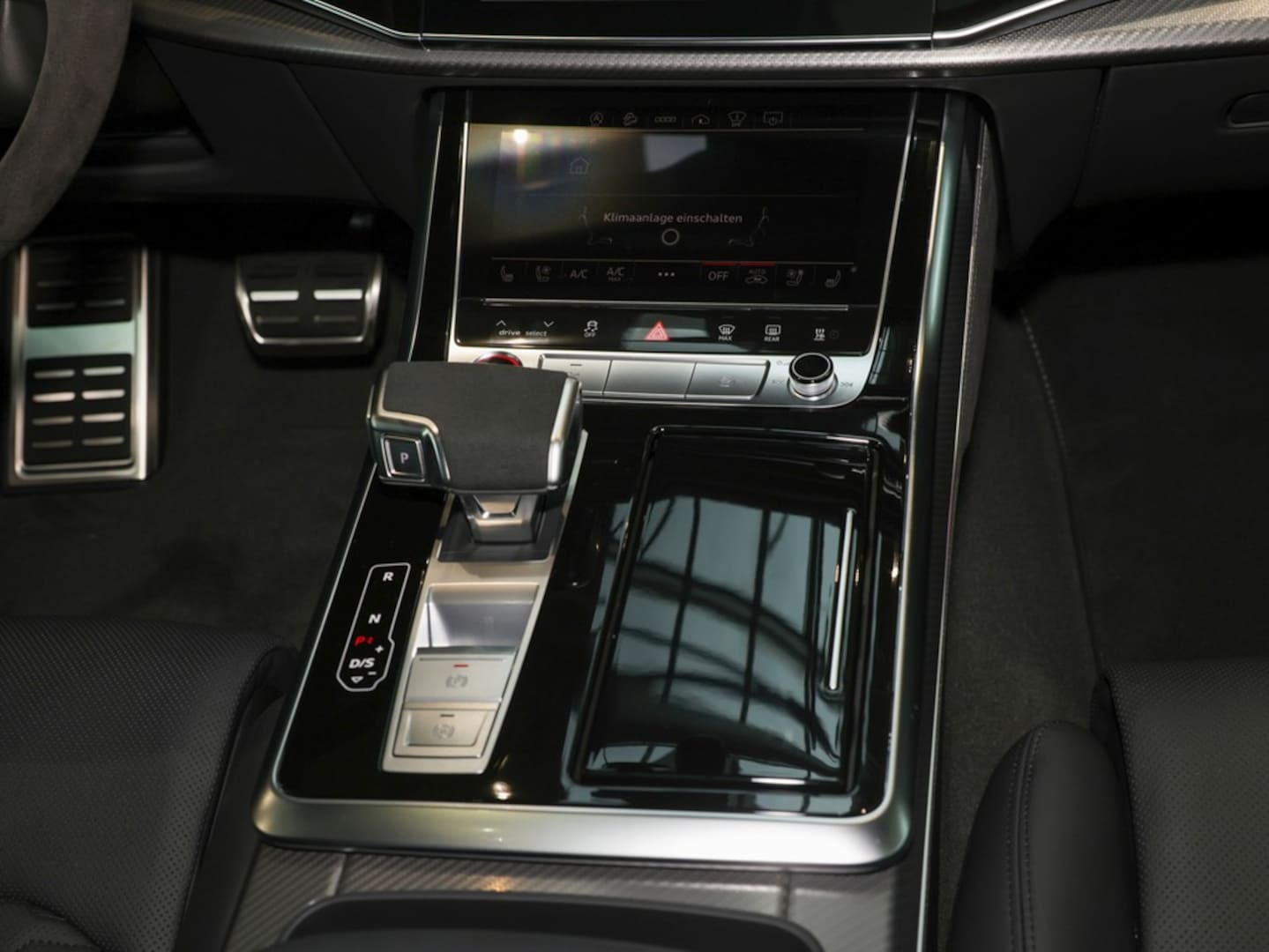 Bild über Audi RS Q8 SUV TFSI quattro 441 kW tiptronic - für weitere Informationen kontaktieren Sie den Audi Partner