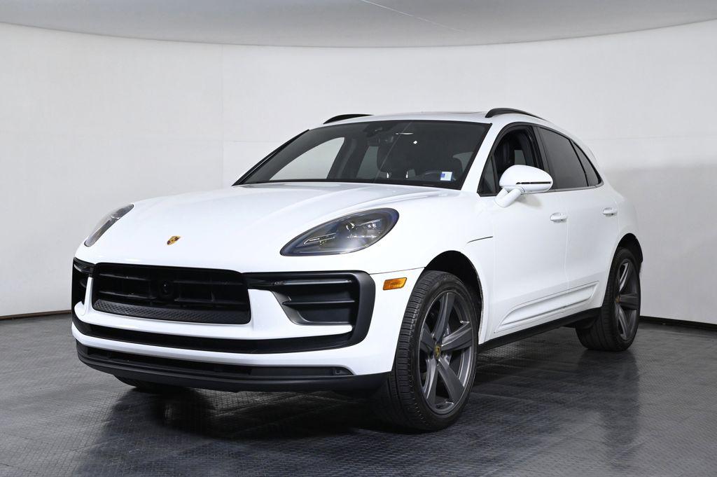 2024 Porsche Macan Base