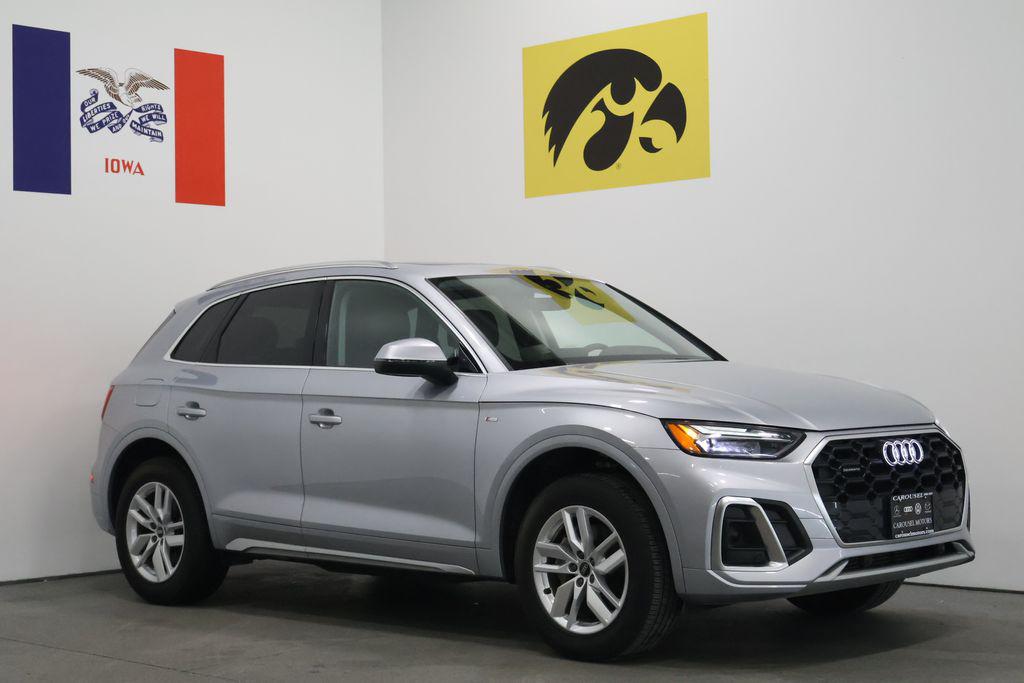 2023 Audi Q5 45 Premium's photo