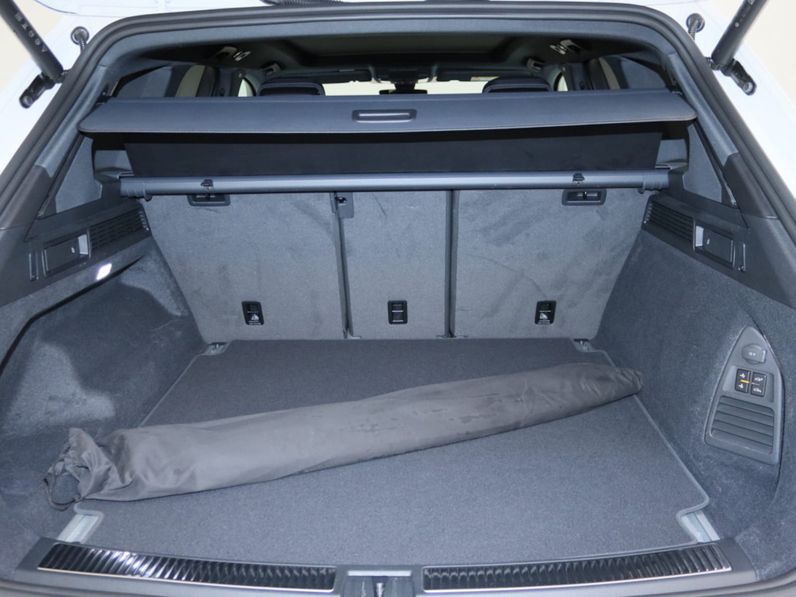 Volkswagen Touareg – Bild 13
