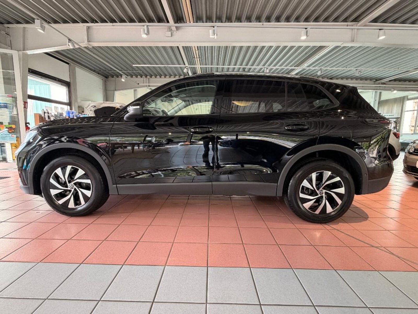 Volkswagen Tiguan – Bild 8