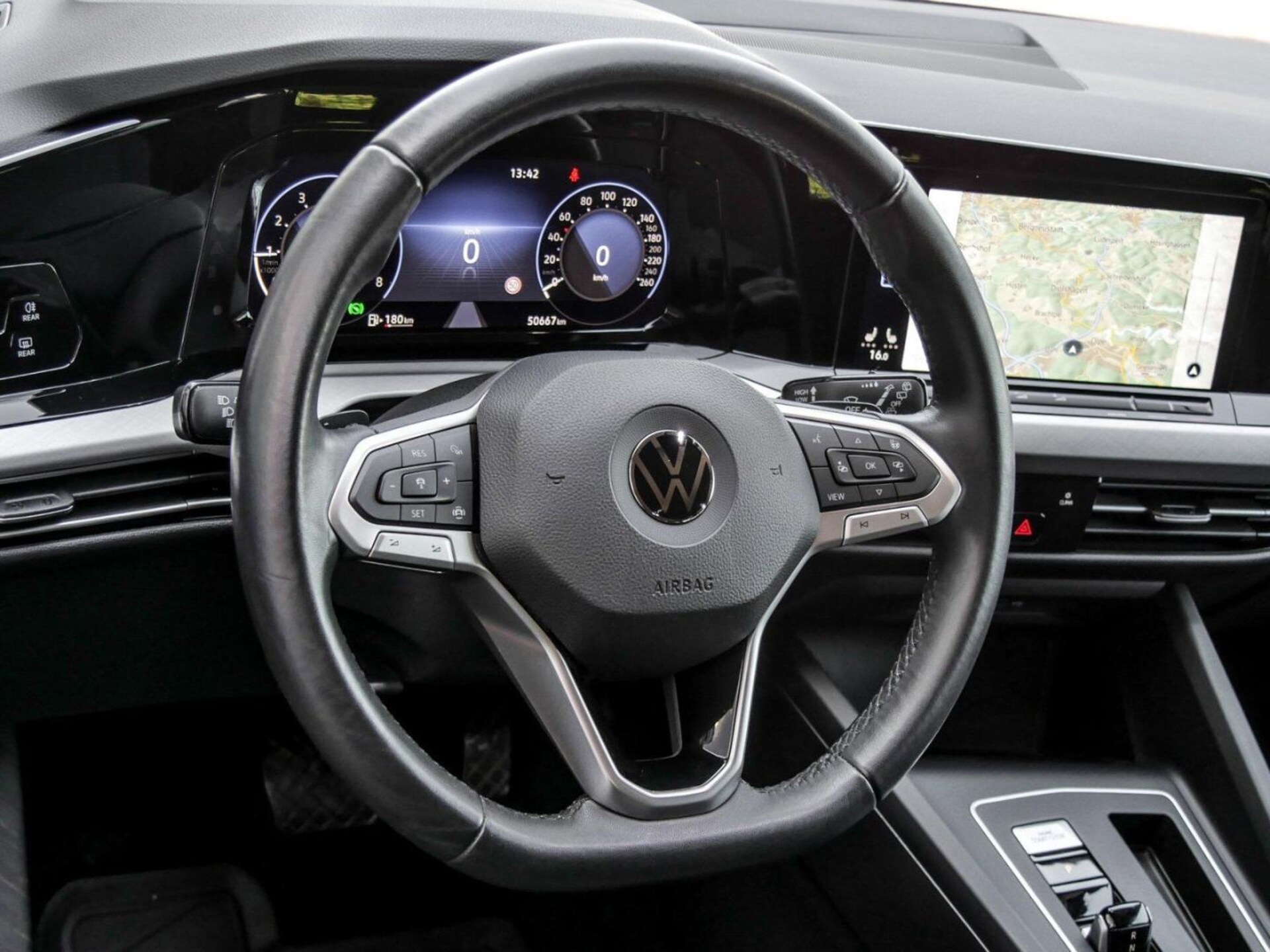 Volkswagen Golf Variant Life